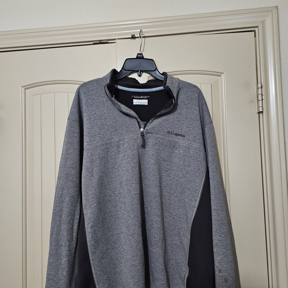 Columbia Men's Gray Quarter-Zip Sweater
